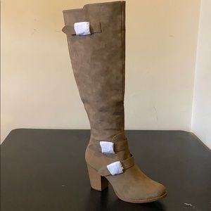 Really Cute JustFab Taupe Heeled Boots